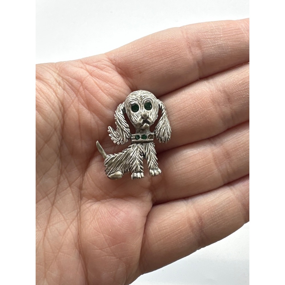 Vintage Gerrys‎ Silver Tone Dog Brooch Pin Green Rhinestone Eyes Textured Animal